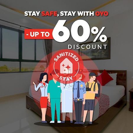 Oyo 314 Emas 23 Guest House Syariah Malang Buitenkant foto